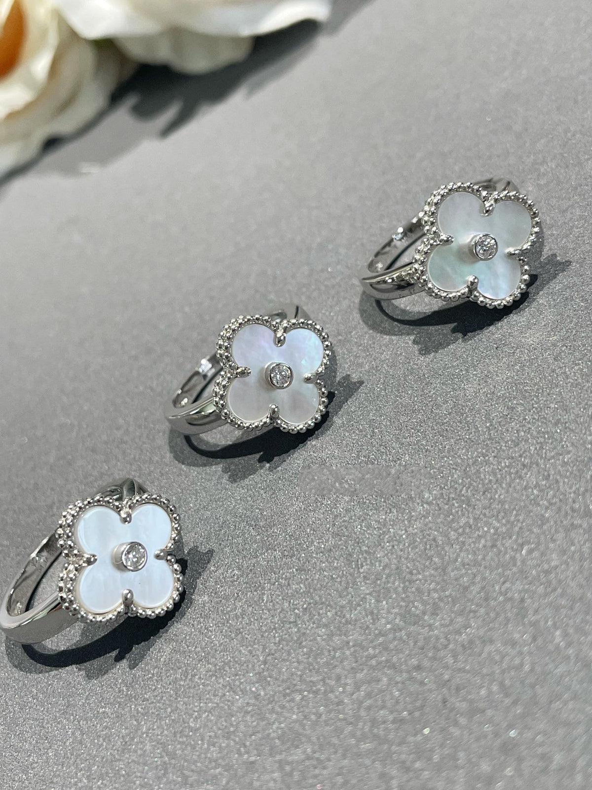 Van Cleef & Arpels CLOVER SILVER MOP DIAMOND RING