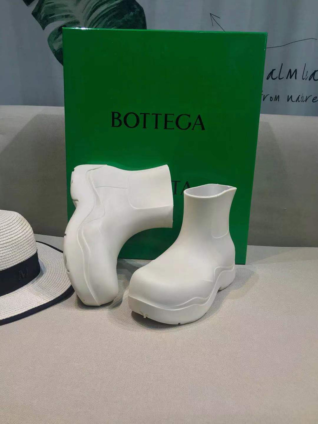 BOTTEGA VENETA PUDDLE ANKLE BOOT IN WHITE RUBBER