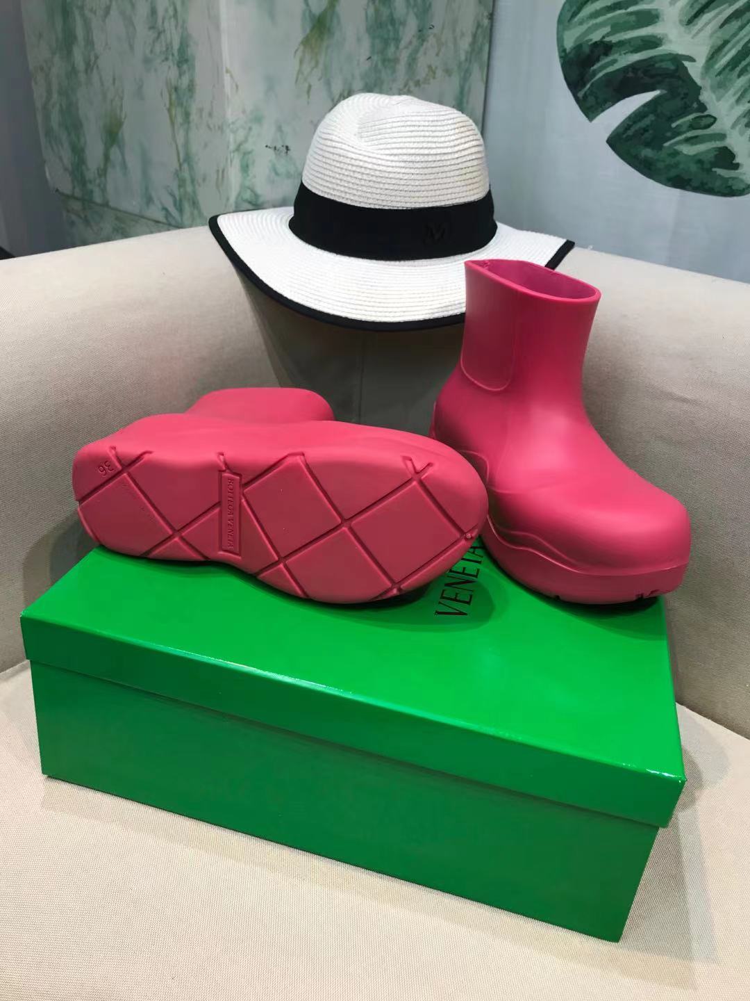 BOTTEGA VENETA PUDDLE ANKLE BOOT IN BRIGHT PINK RUBBER