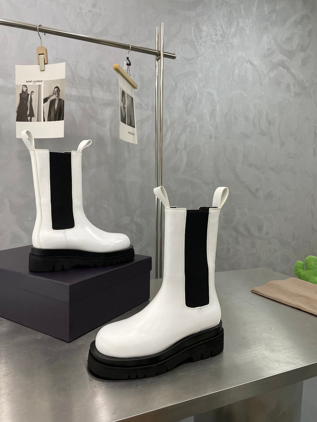 BOTTEGA VENETA LUG CHELSEA BOOT IN WHITE CALFSKIN