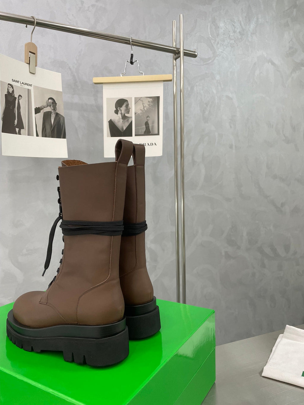 BOTTEGA VENETA LUG LACE-UP BOOT IN CHOCOLATE BROWN CALFSKIN 7 CM