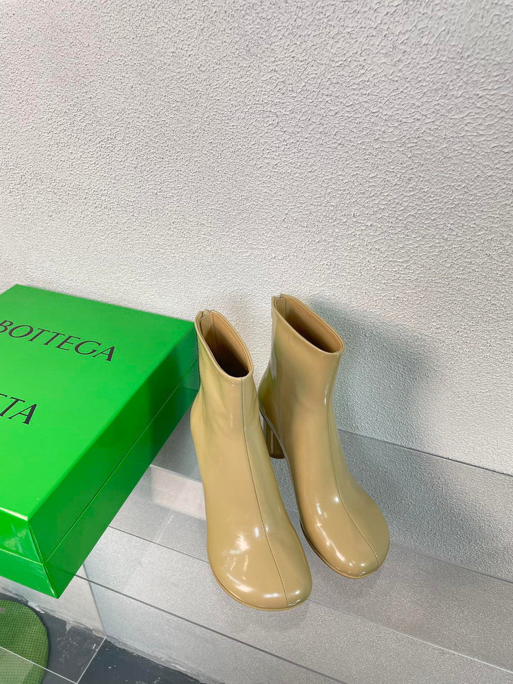 BOTTEGA VENETA ATOMIC ANKLE BOOT IN KHAKI TAN CALFSKIN 75 MM