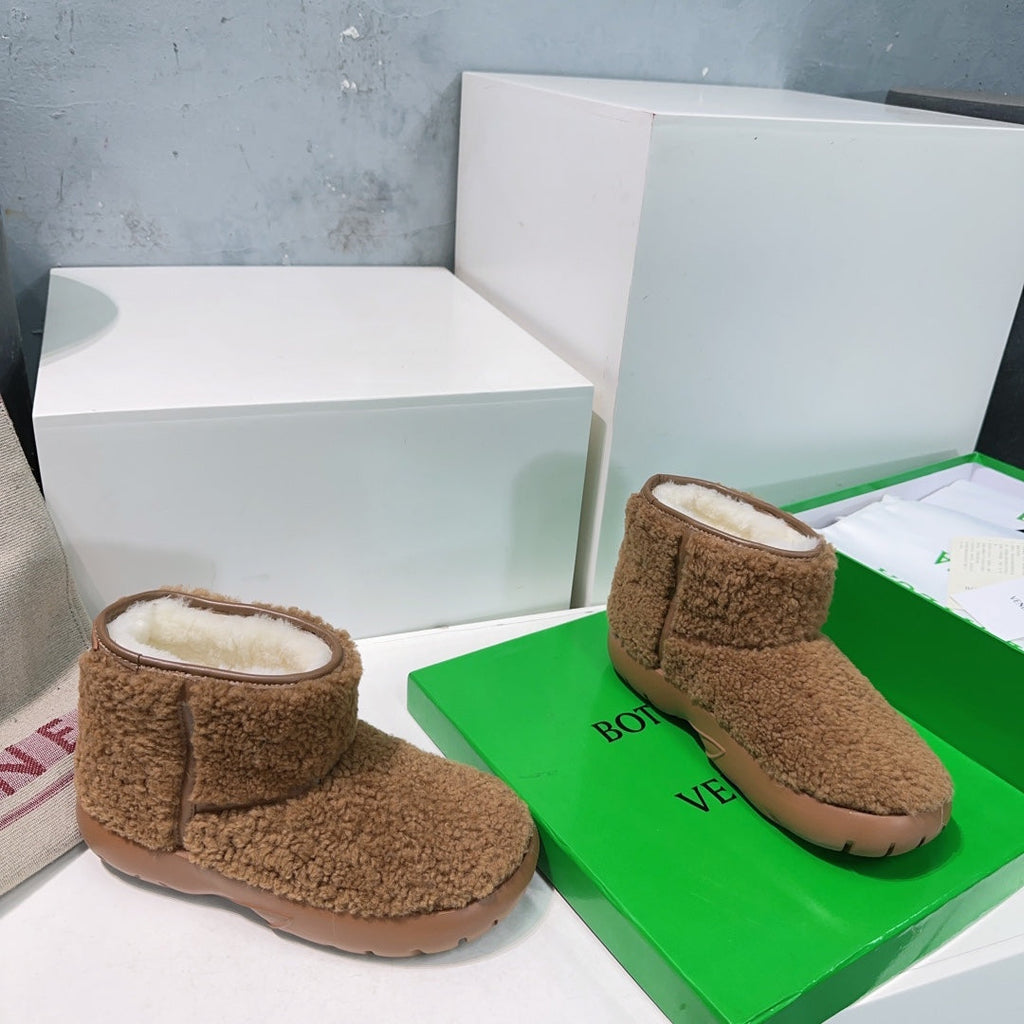 BOTTEGA VENETA MINI ANKLE BOOT IN CHOCOLATE BROWN SHEARLING WITH ULTRA LIGHTWEIGHT RUBBER OUTSOLE