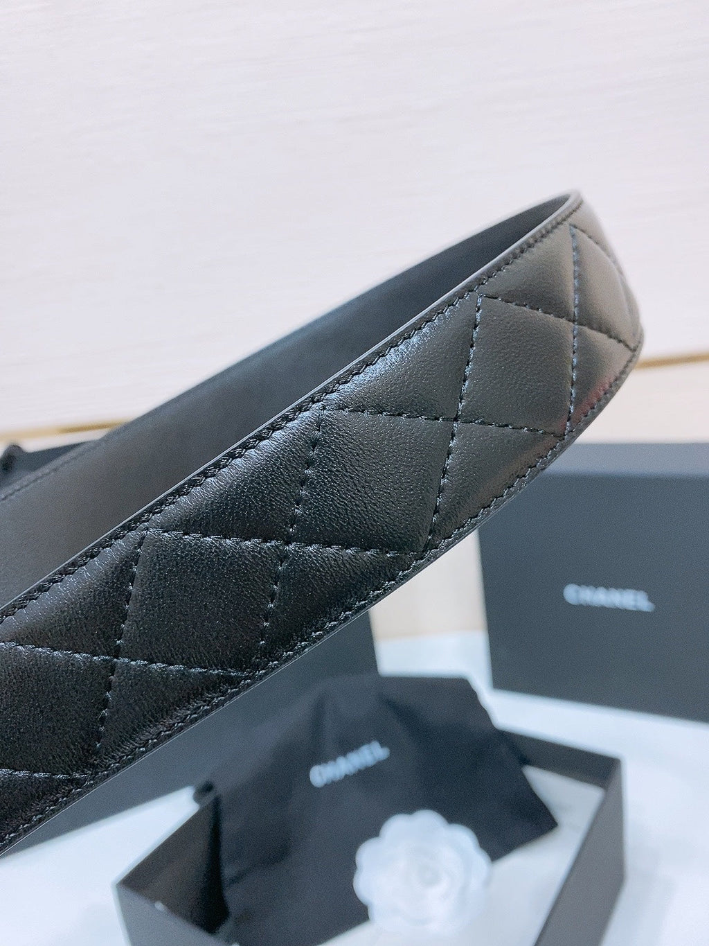 CHANEL DOUBLE C BELT 38MM IN BLACK QUILTED LAMBSKIN WITH BLACK AND BEIGE LEOPARD PRINT BUCKLE