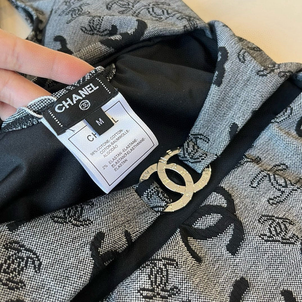 CHANEL SWIMSUIT IN GREY AND BLACK PRINTED LOGO 626006
