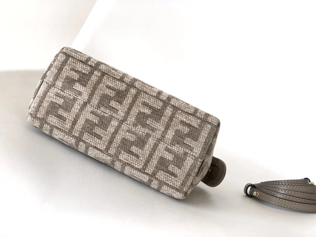 Fendi FF Fabric Mini Baguette - Hình 4