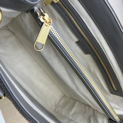 Gucci Gray Quilted Leather Bag - Hình 8