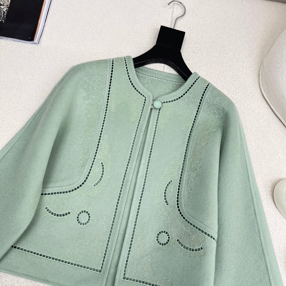 HERMES 25S SHORT CASERE COAT 192