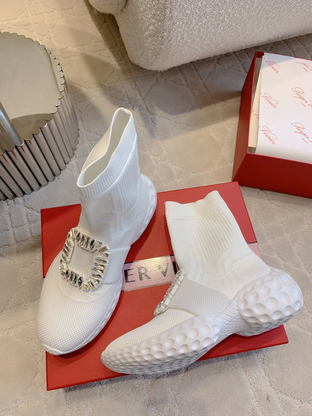 VIV' RUN LIGHT SOCKS ANKLE BOOTS IN WHITE FABRIC STRASS BUCKLE