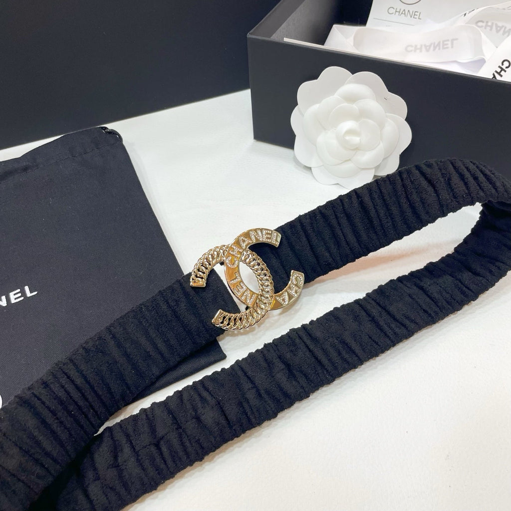 CHANEL DOUBLE 30MM STRETCH BELT IN BLACK SUEDUE WITH GOLD CHAIN BUCKLE CRYSTAL DETAIL