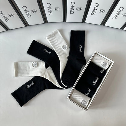 CHANEL CREW SOCKS 423812 (1 BOX)