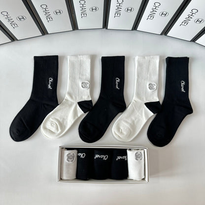 CHANEL CREW SOCKS 423812 (1 BOX)