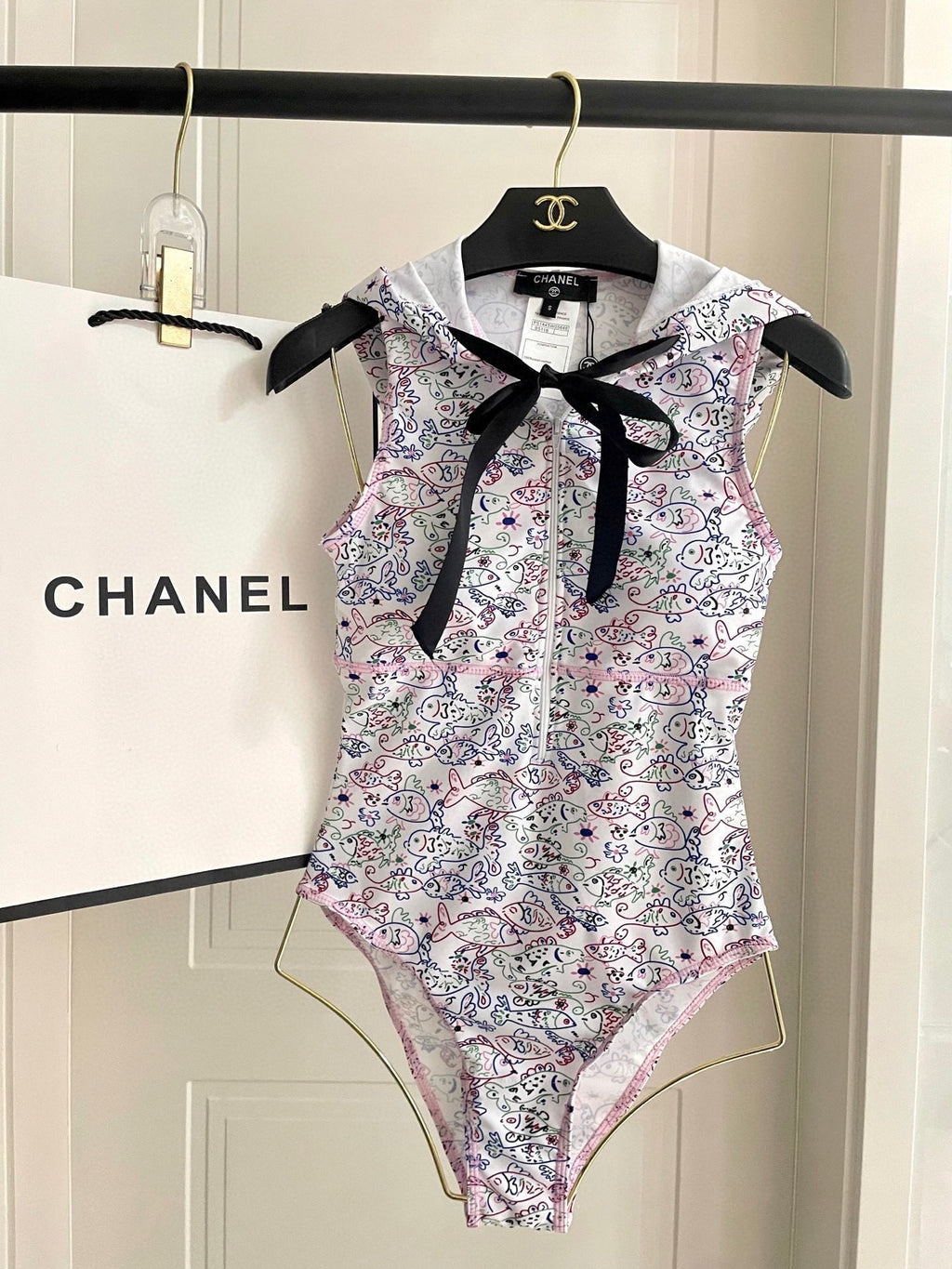 CHANEL BIKINI SWIMSUIT SET IN WHITE AND FISH COLORFUL PRINTED 604253