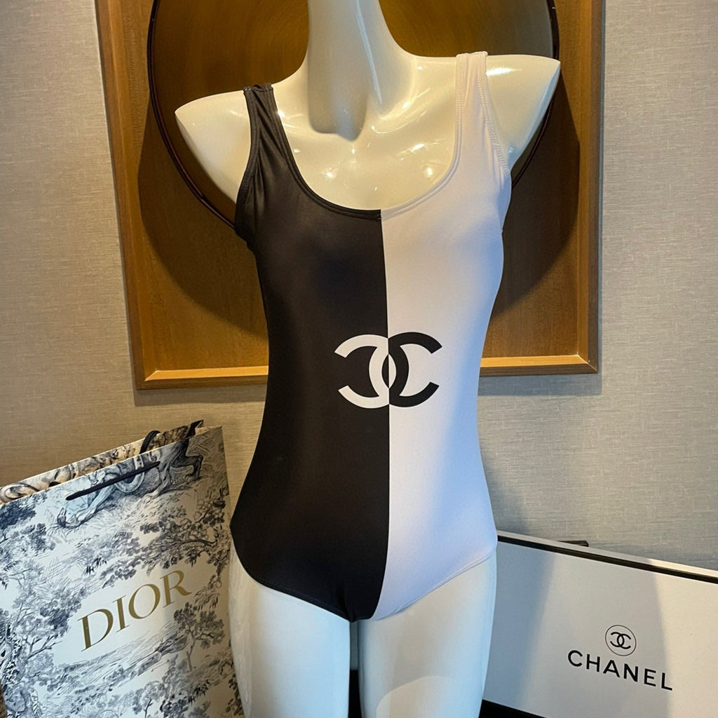 CHANEL BIKINI SWIMSUIT SET IN BLACK AND WHITE 613718