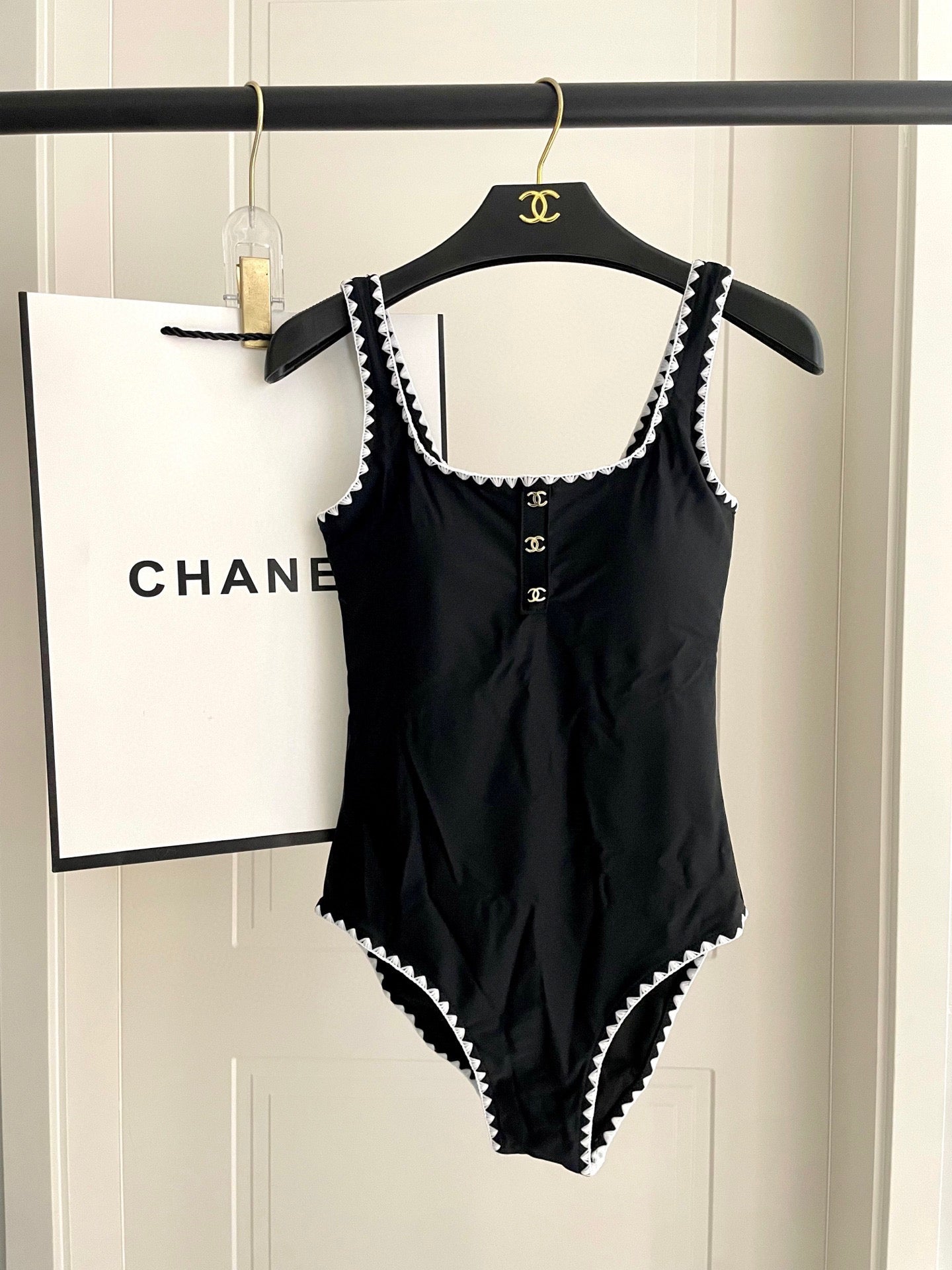 CHANEL BIKINI SWIMSUIT SET IN BLACK AND WHITE TRIM 622173