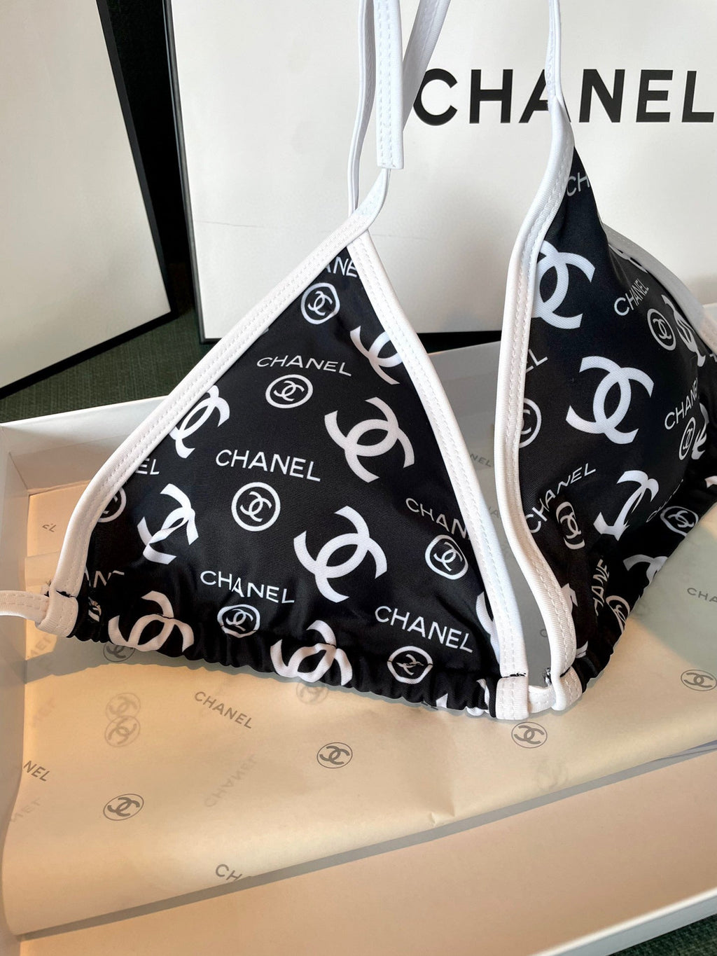 CHANEL BIKINI SWIMSUIT IN BLACK AND WHITE AND PRINTED 627825