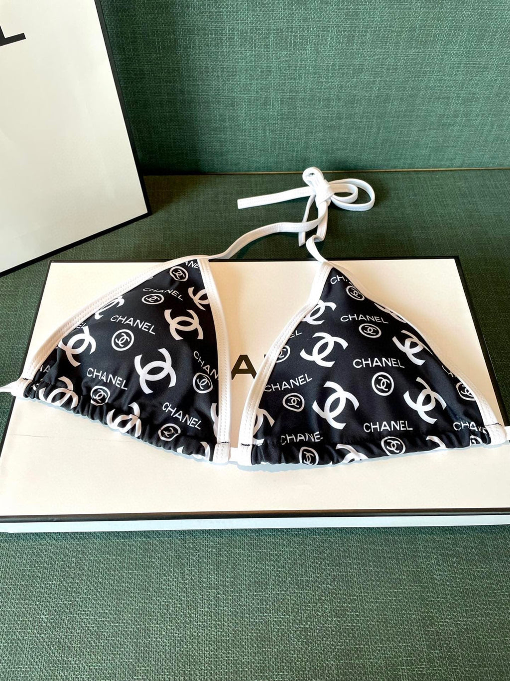 CHANEL BIKINI SWIMSUIT IN BLACK AND WHITE AND PRINTED 627825