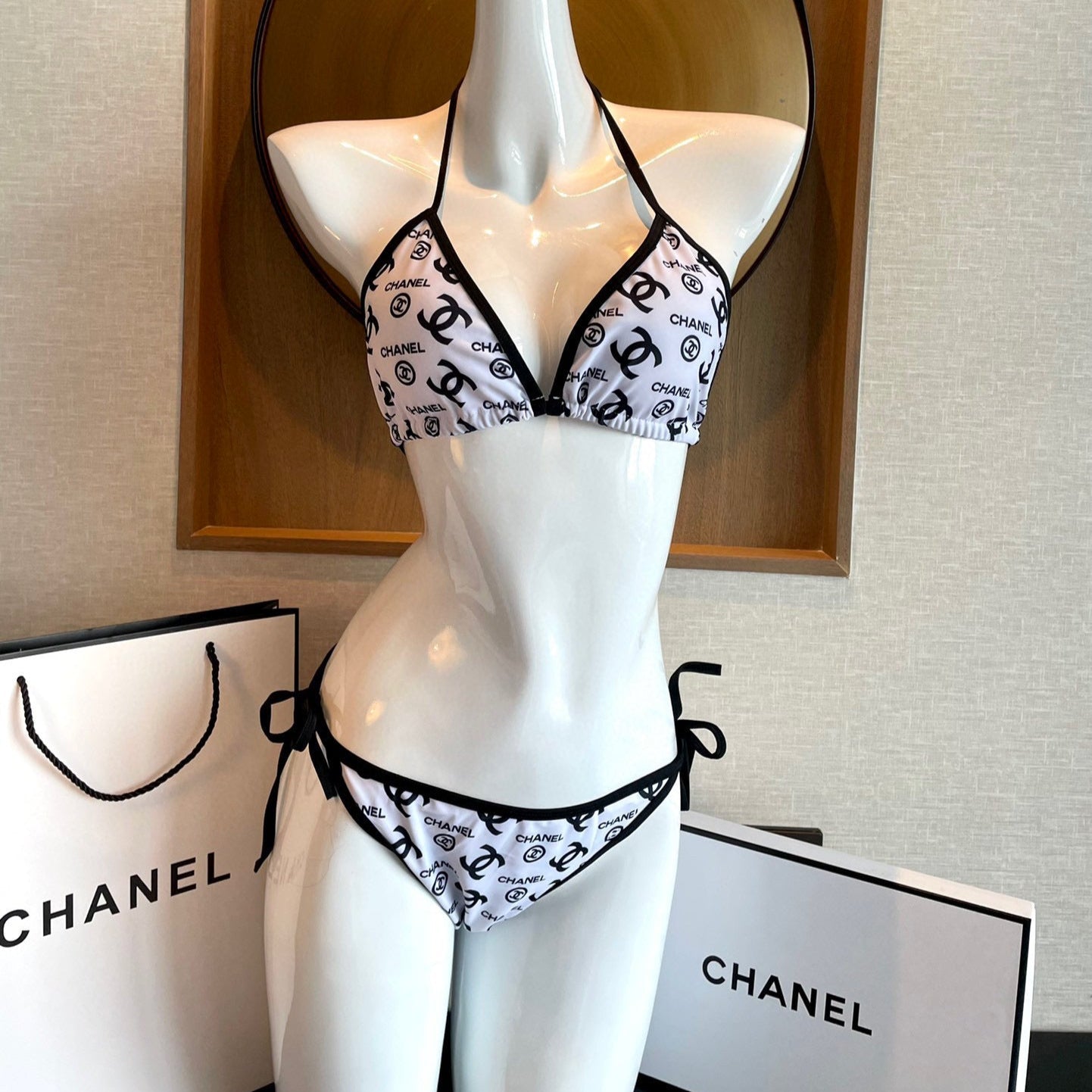 CHANEL BIKINI SWIMSUIT IN WHITE AND BLACK LOGO PRINTED 627826
