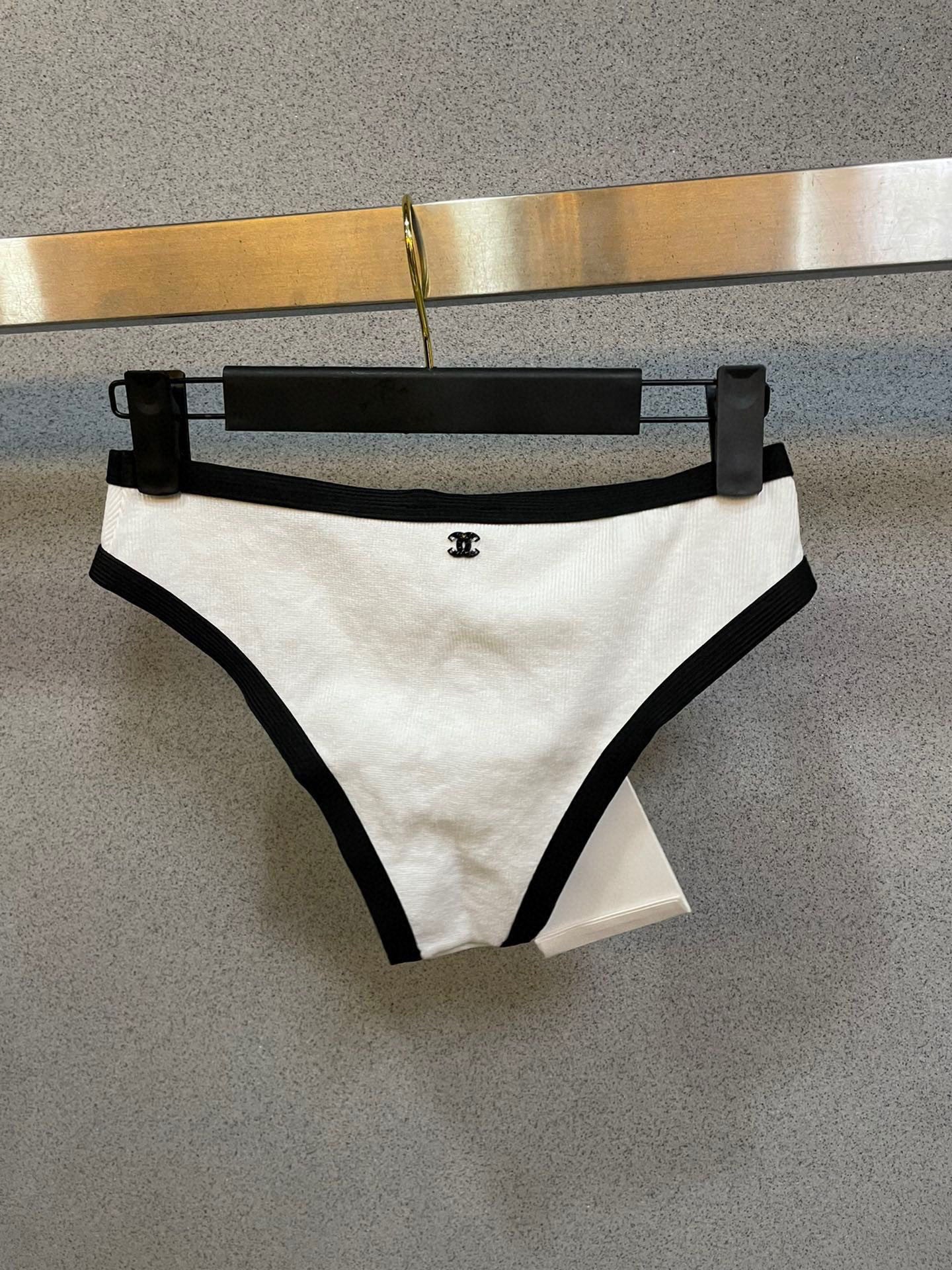 CHANEL HIGH NECK SWIMSUIT IN WHITE AND BLACK TRIM 627830