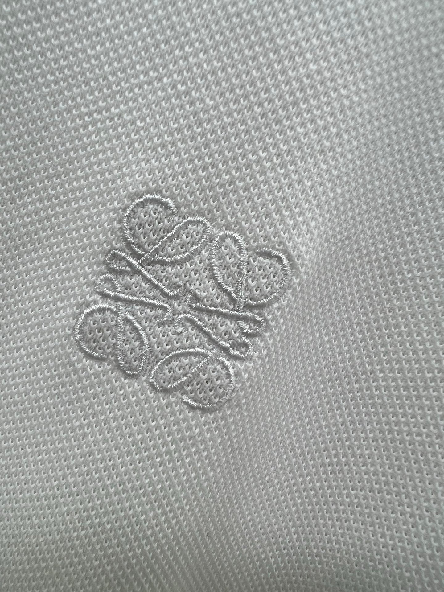 LOEWE OVERSIZED CROPPED POLO SHIRT WITH EMBROIDERED LOGO IN WHITE