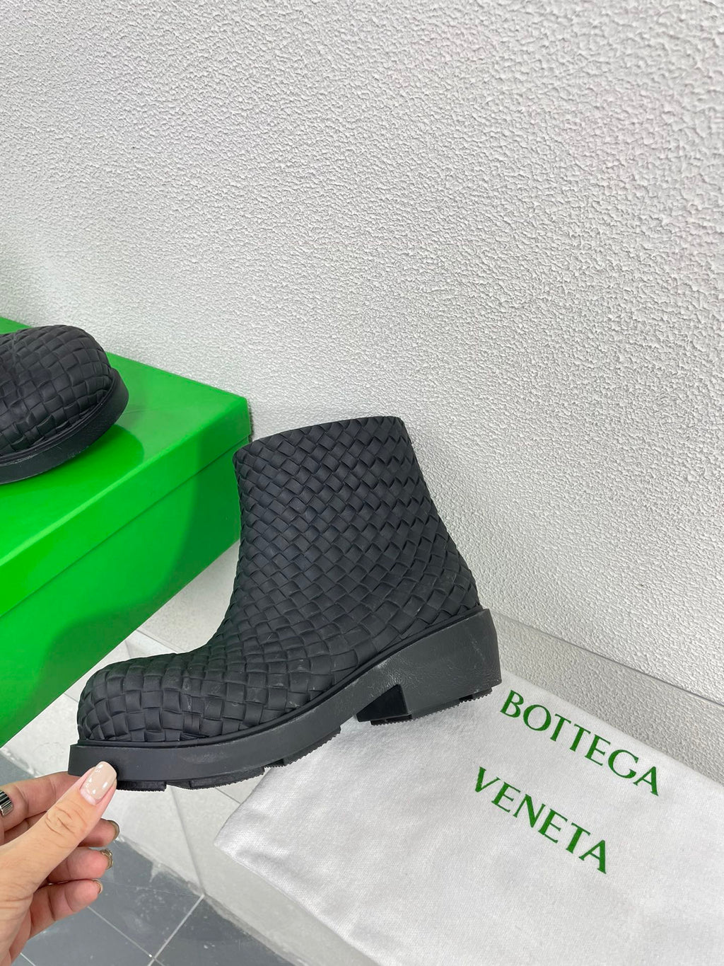 BOTTEGA VENETA FIREMAN BOOTS IN BLACK RUBBER WITH ICONIC INTRECCIO MOTIF