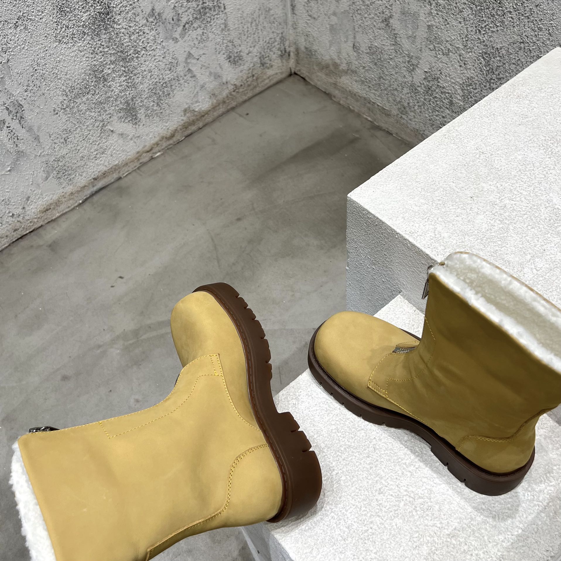 BOTTEGA VENETA BOTTINE HADDOCK BOOTS IN CITRINE YELLOW SUEDE