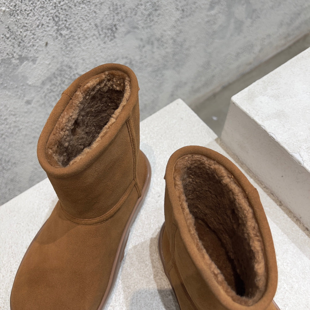 BOTTEGA VENETA SNAP ANKLE BOOT IN BRONZE BROWN SUEDE AND SHEARLING LINING