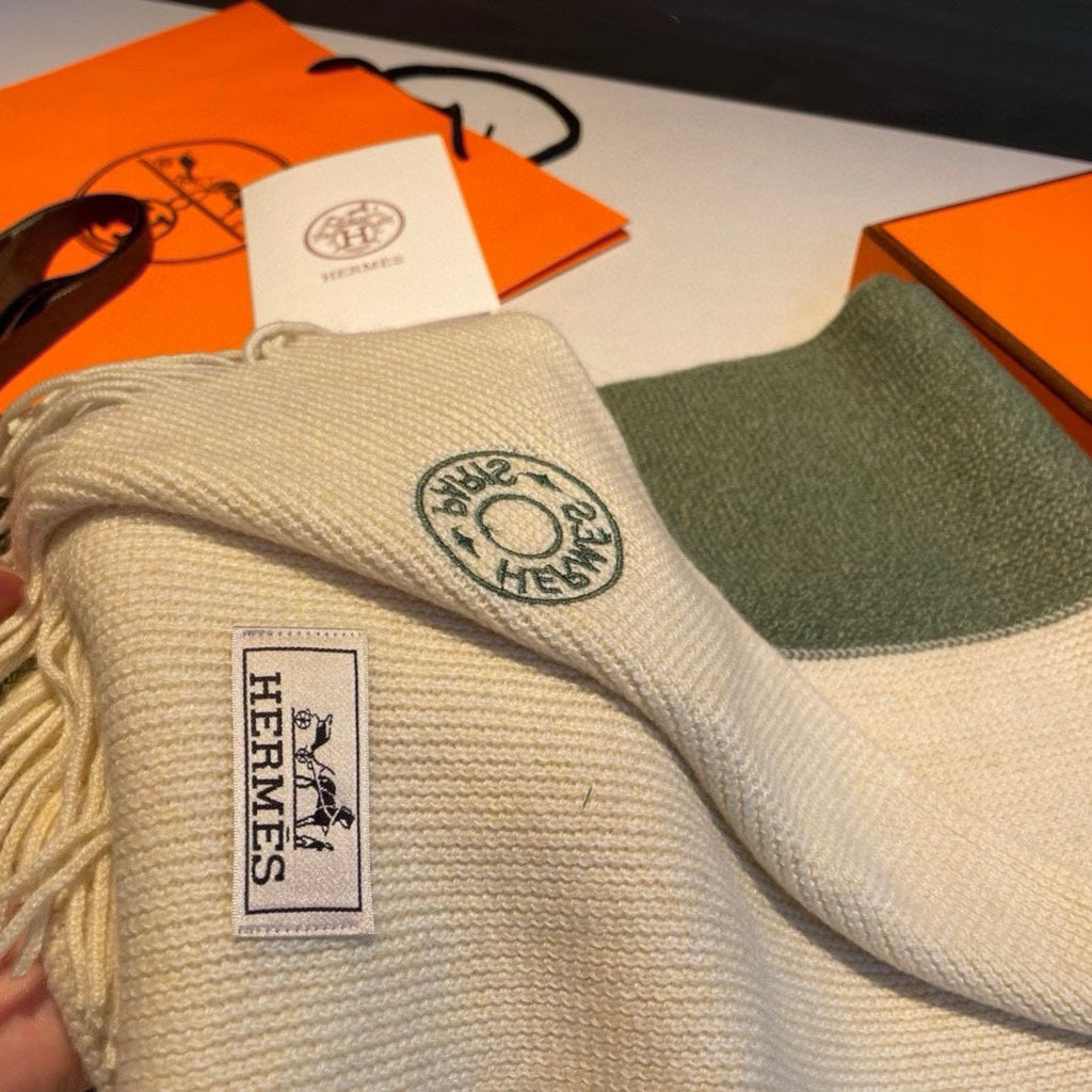 HERMES KNIT SCARF 180 IN JADE GREEN MIX WHITE CASERE