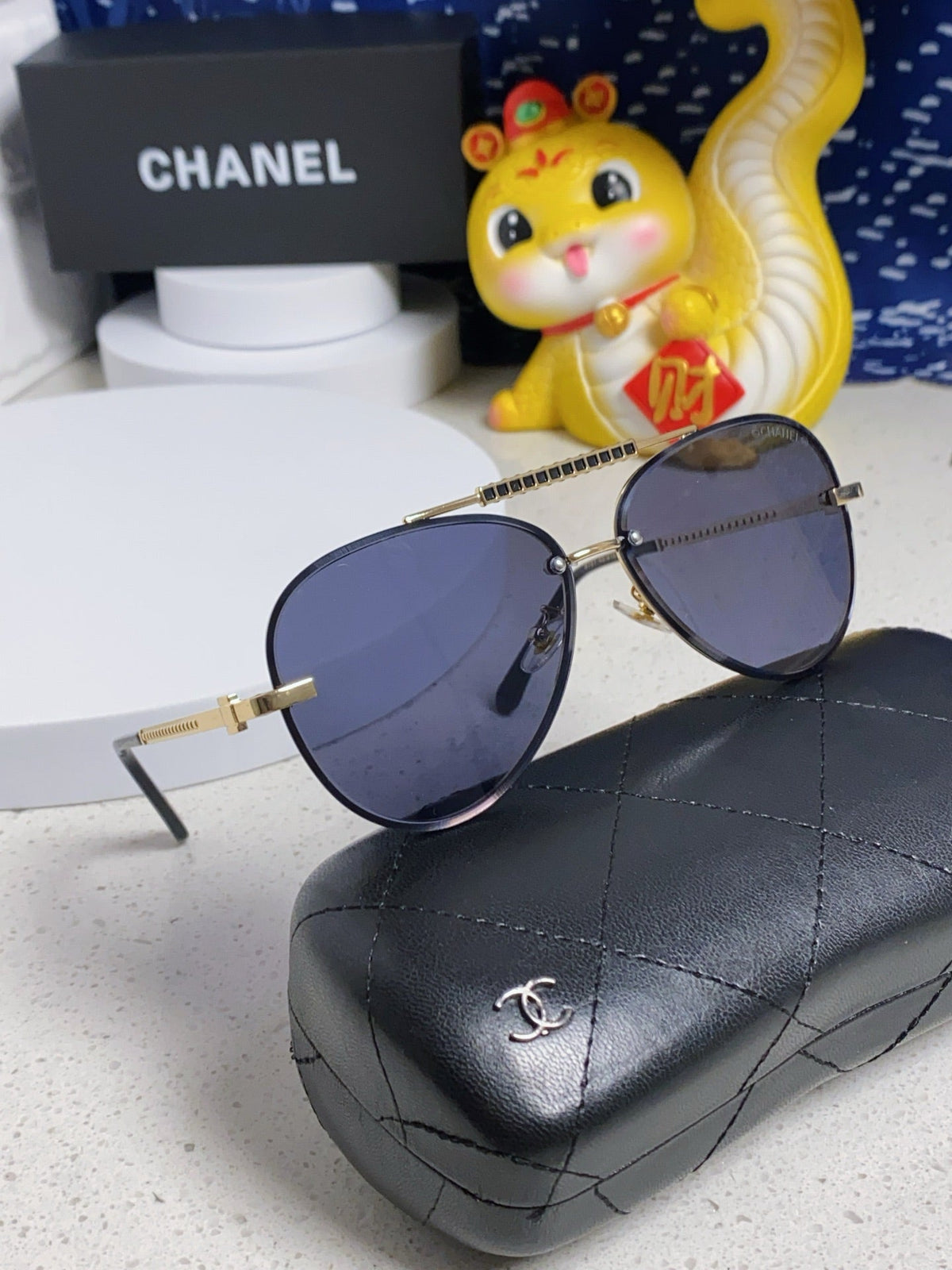 CHANEL CAT EYE SUNGLASSES 641936 IN GOLD METAL BLACK LENSES