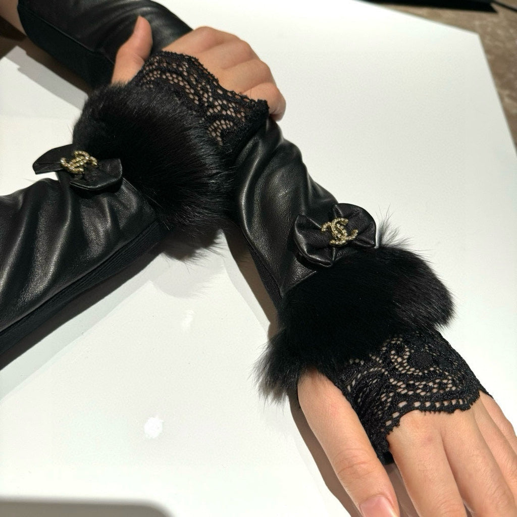 CHANEL FINGERLESS LONG GLOVES IN BLACK LAMBSKIN WITH RABBIT FUR 465798