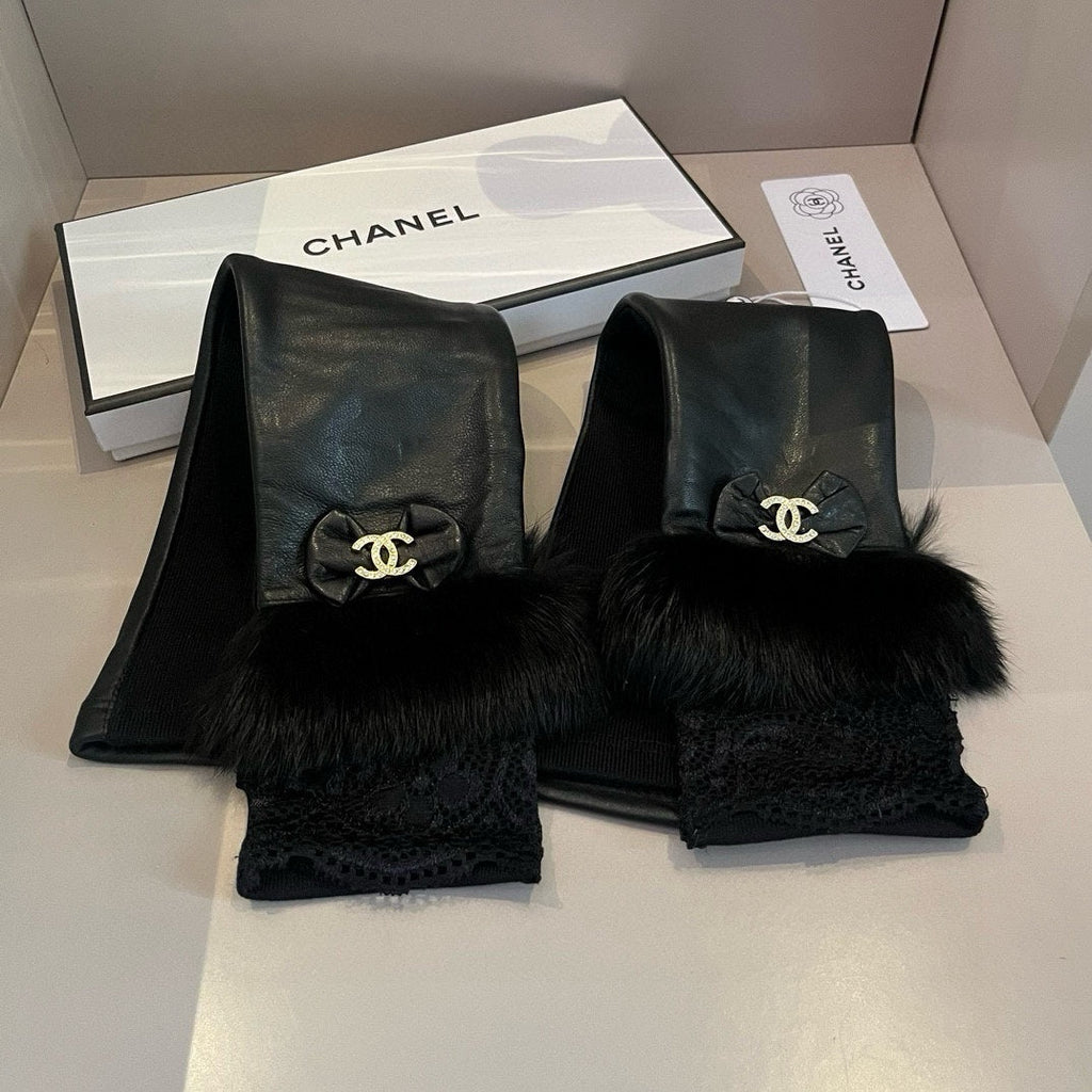 CHANEL FINGERLESS LONG GLOVES IN BLACK LAMBSKIN WITH RABBIT FUR 465798