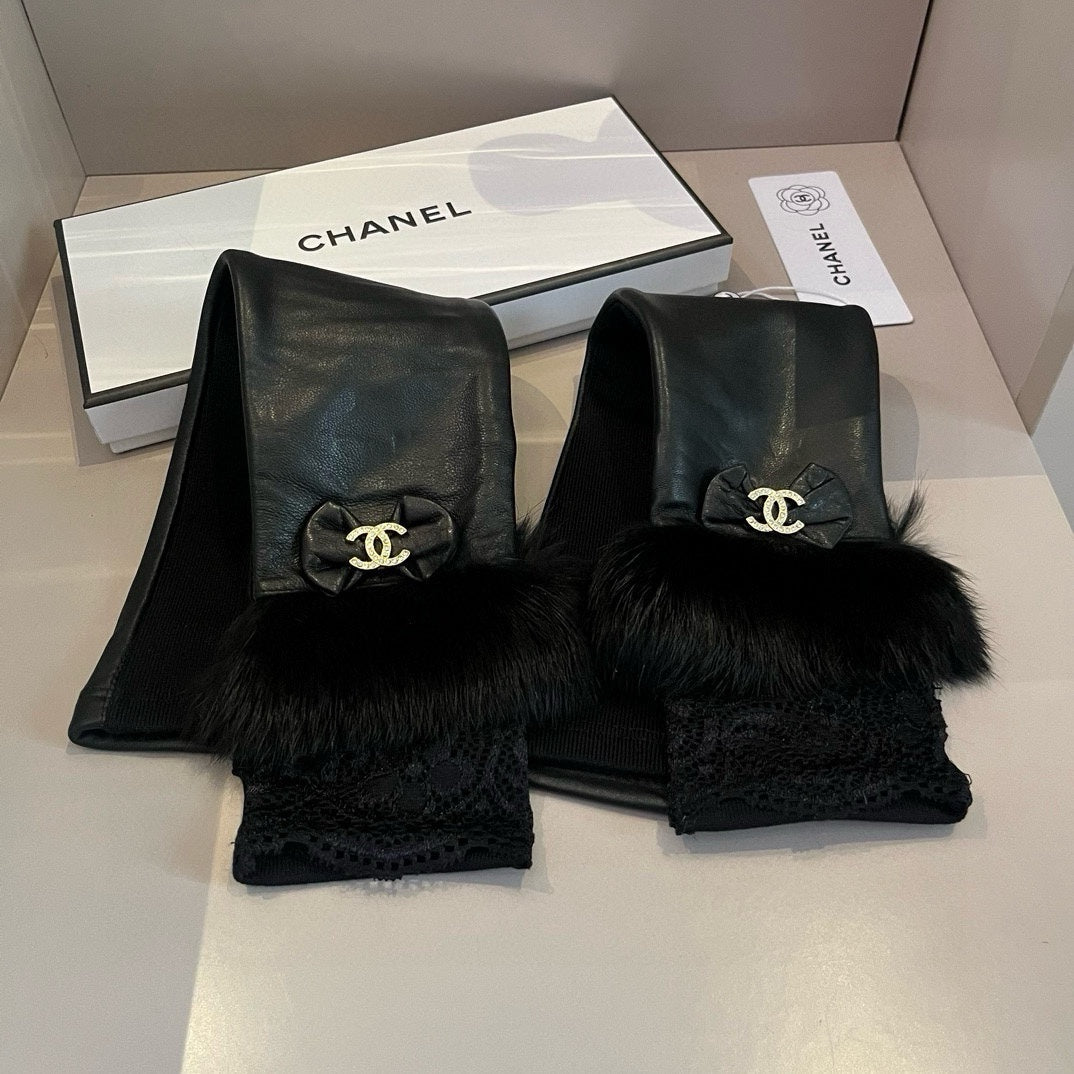 CHANEL FINGERLESS LONG GLOVES IN BLACK LAMBSKIN WITH RABBIT FUR 465798