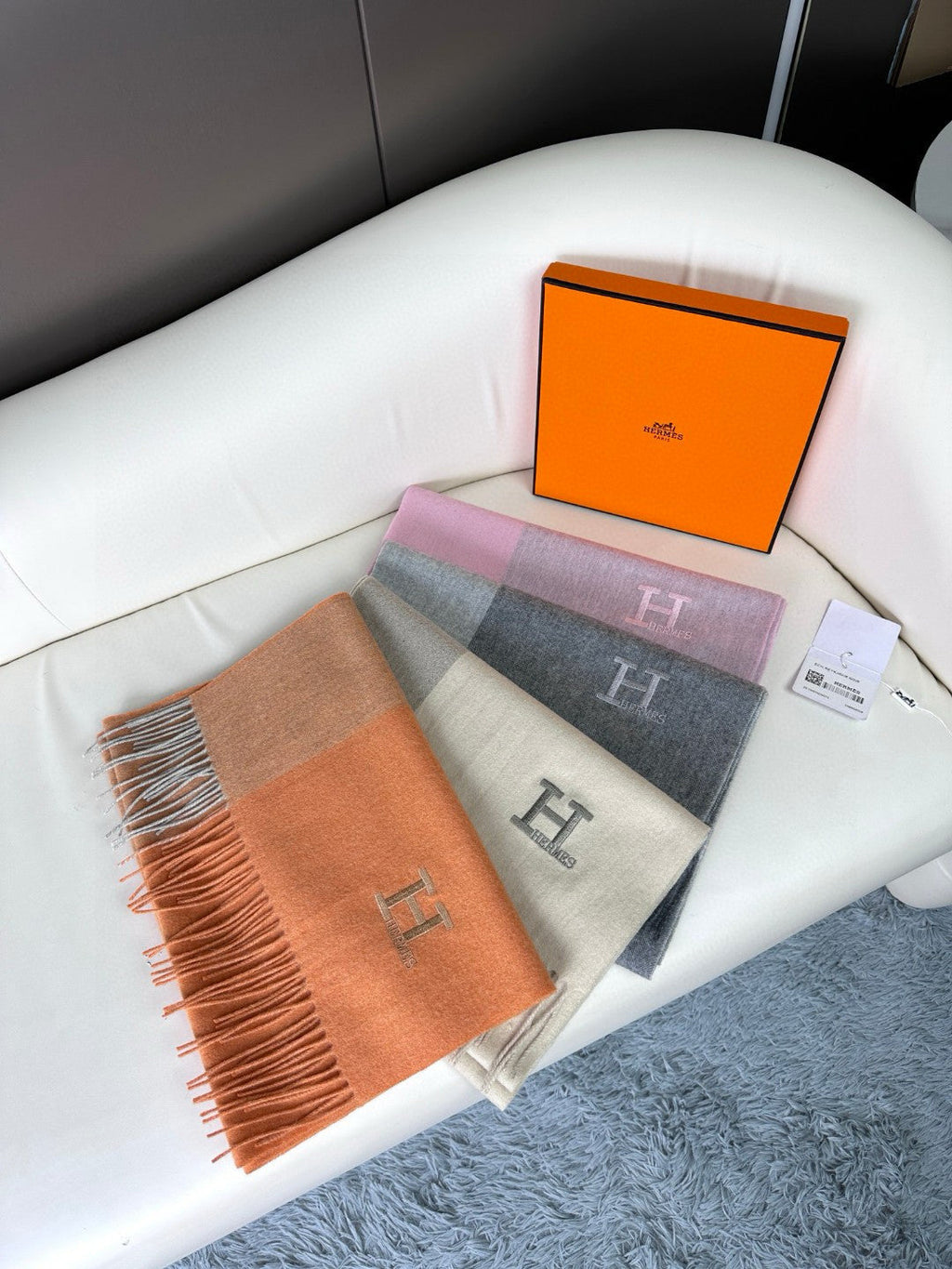 HERMES SCRAF 190 CM IN BLUSH PINK CASERE