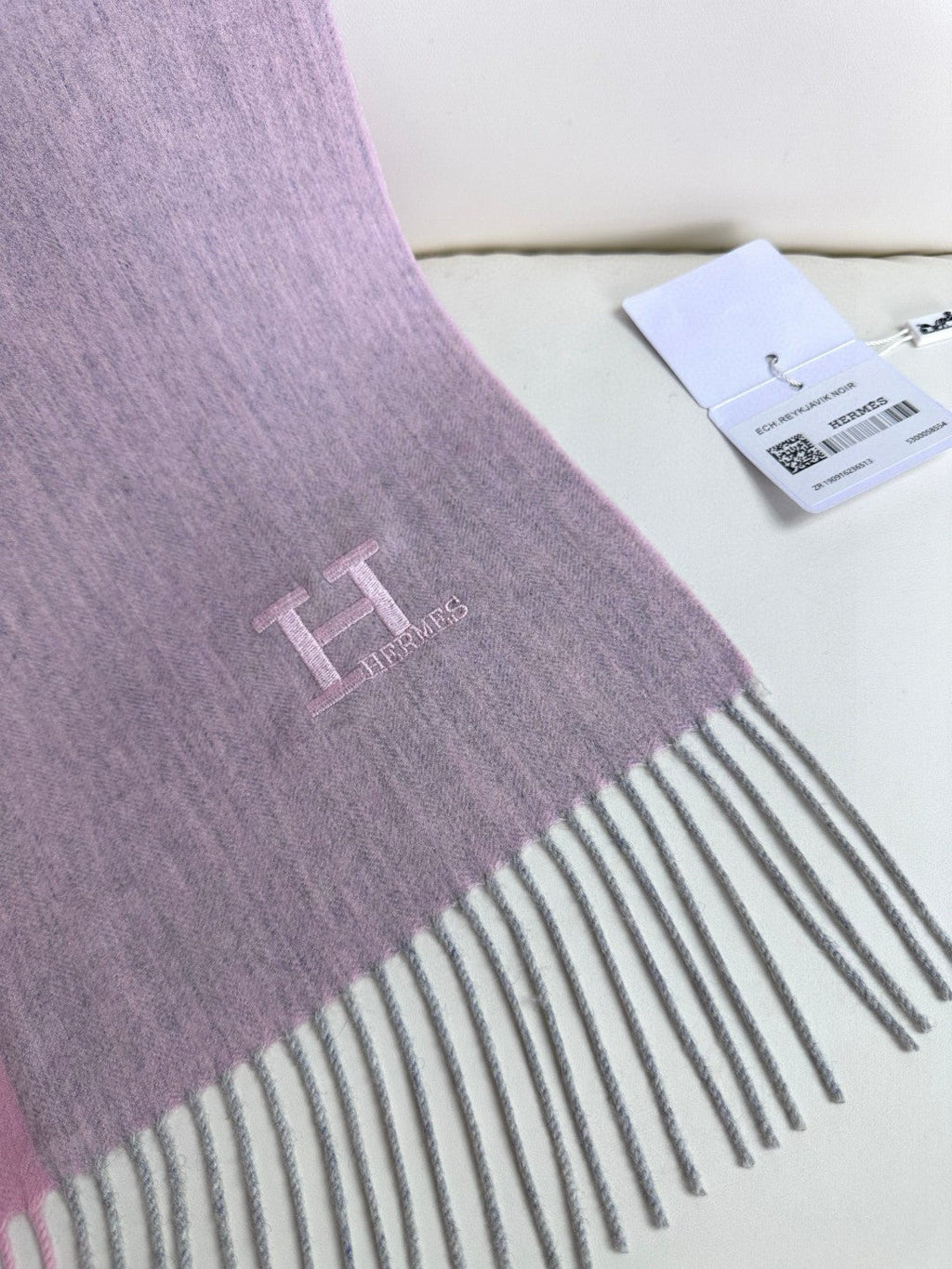 HERMES SCRAF 190 CM IN BLUSH PINK CASERE