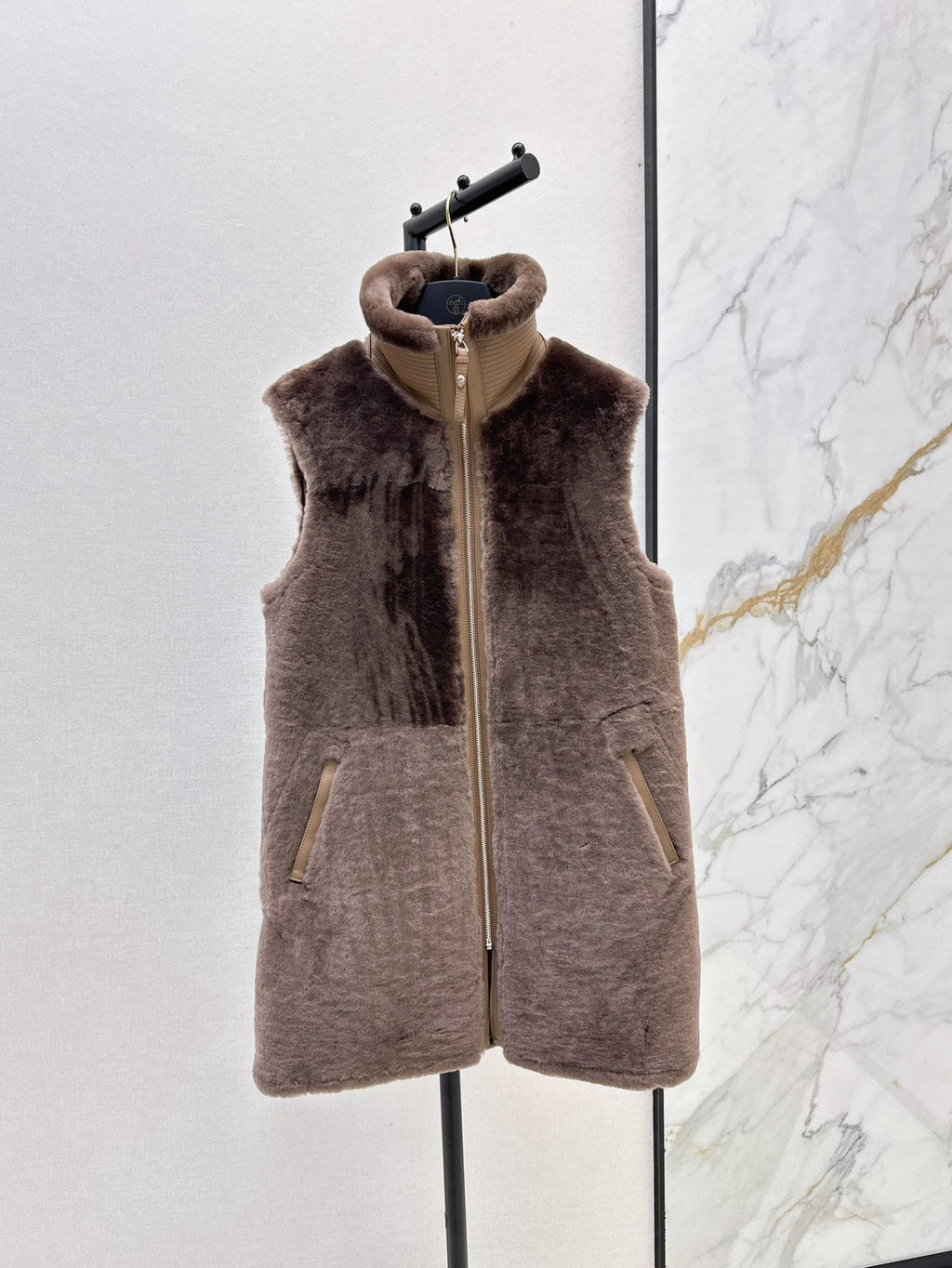 HERMES HERMES 25S FUR VEST 668406