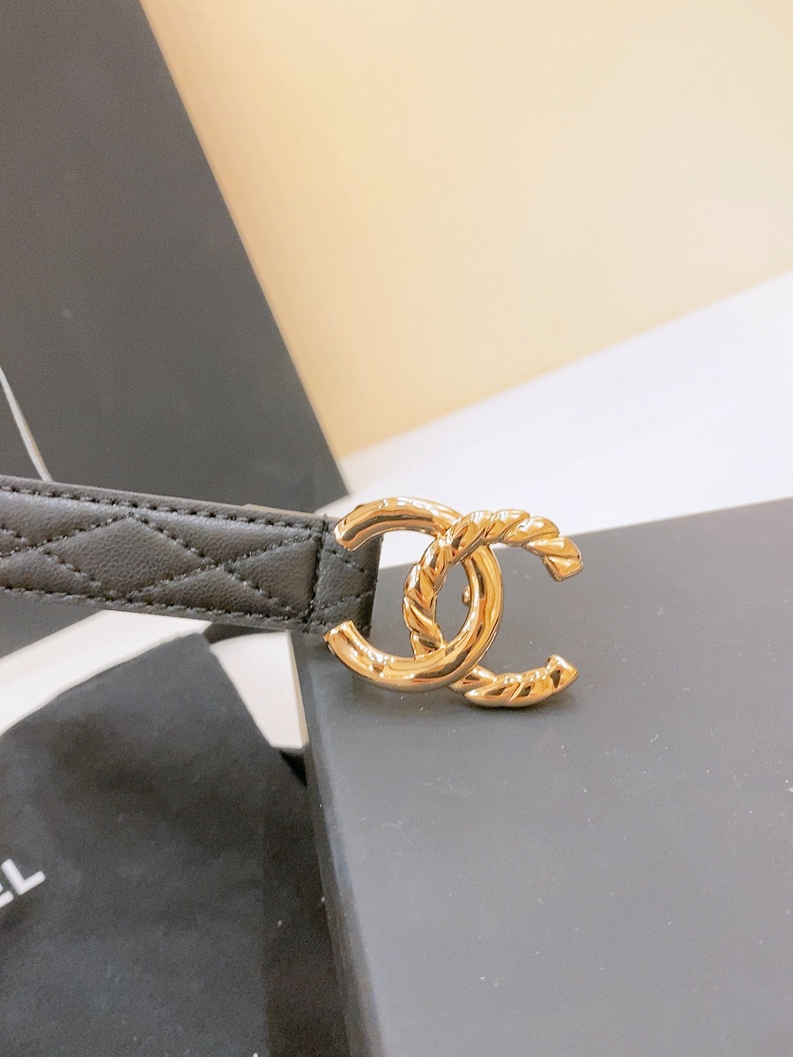CHANEL DOUBLE C BELT 20MM IN BLACK CALFSKIN WITH QUILTED STITCHING AND SPIRAL GOLD BUCKLE